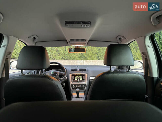 Чорний Шкода Октавія, об'ємом двигуна 2 л та пробігом 228 тис. км за 10799 $, фото 72 на Automoto.ua