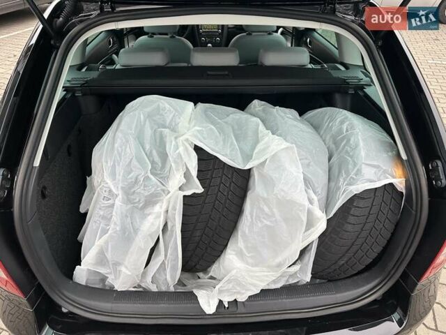 Черный Шкода Октавия, объемом двигателя 2 л и пробегом 220 тыс. км за 12500 $, фото 60 на Automoto.ua