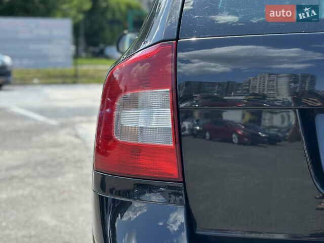 Черный Шкода Октавия, объемом двигателя 1.6 л и пробегом 324 тыс. км за 7999 $, фото 13 на Automoto.ua