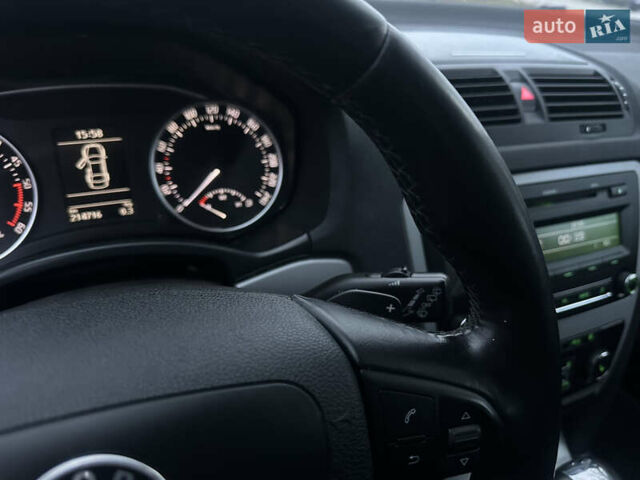 Чорний Шкода Октавія, об'ємом двигуна 1.99 л та пробігом 214 тис. км за 9500 $, фото 29 на Automoto.ua