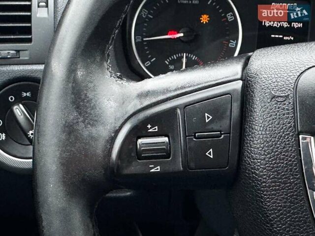Черный Шкода Октавия, объемом двигателя 1.8 л и пробегом 287 тыс. км за 8990 $, фото 17 на Automoto.ua