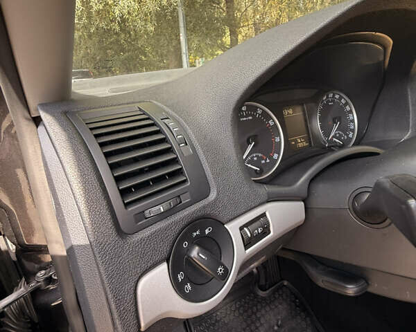 Черный Шкода Октавия, объемом двигателя 1.6 л и пробегом 179 тыс. км за 8500 $, фото 18 на Automoto.ua