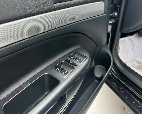 Черный Шкода Октавия, объемом двигателя 1.8 л и пробегом 193 тыс. км за 9000 $, фото 10 на Automoto.ua