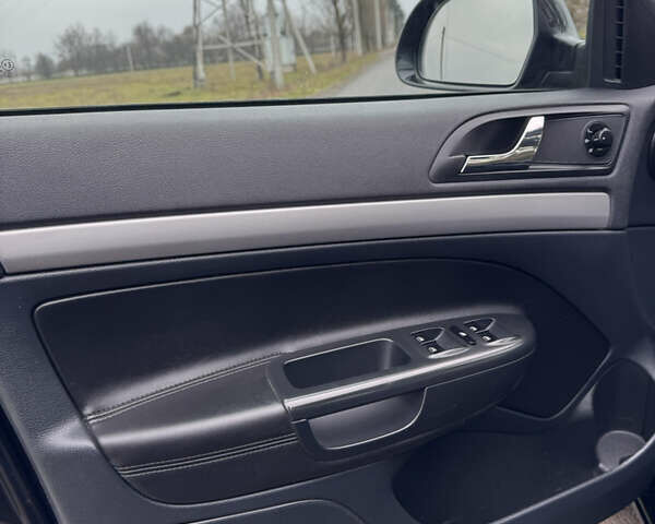 Черный Шкода Октавия, объемом двигателя 2 л и пробегом 196 тыс. км за 9700 $, фото 12 на Automoto.ua