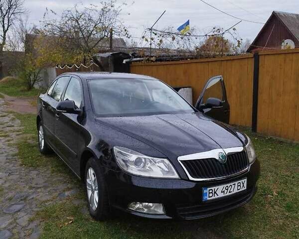 Черный Шкода Октавия, объемом двигателя 1.6 л и пробегом 320 тыс. км за 7200 $, фото 9 на Automoto.ua