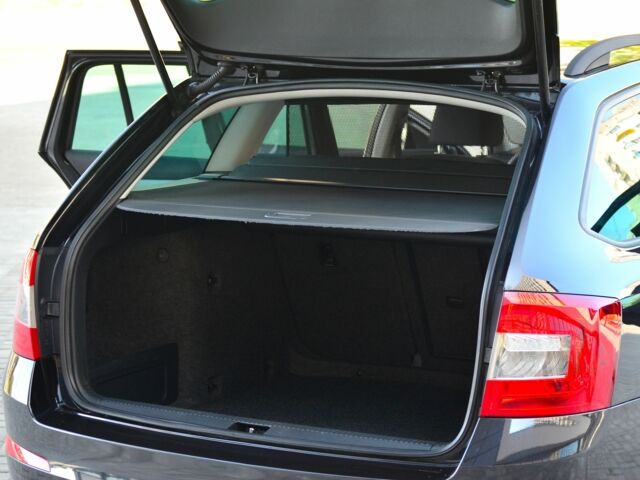 Черный Шкода Октавия, объемом двигателя 1.6 л и пробегом 148 тыс. км за 10500 $, фото 13 на Automoto.ua