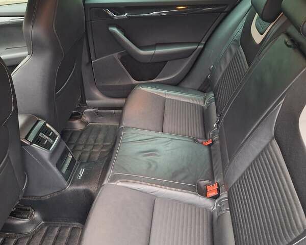 Черный Шкода Октавия, объемом двигателя 1.98 л и пробегом 285 тыс. км за 14000 $, фото 15 на Automoto.ua