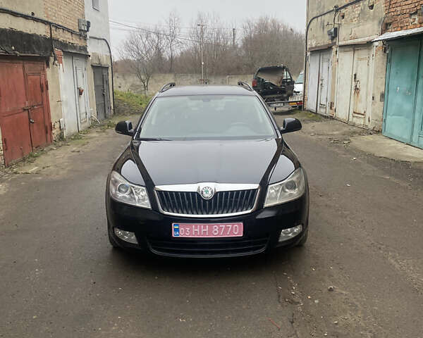 Чорний Шкода Октавія, об'ємом двигуна 1.6 л та пробігом 236 тис. км за 9000 $, фото 1 на Automoto.ua