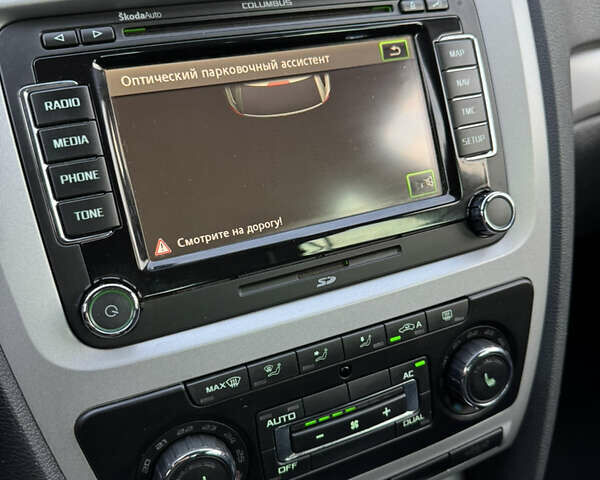 Черный Шкода Октавия, объемом двигателя 2 л и пробегом 217 тыс. км за 10550 $, фото 42 на Automoto.ua