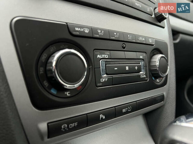 Чорний Шкода Октавія, об'ємом двигуна 1.8 л та пробігом 195 тис. км за 8900 $, фото 58 на Automoto.ua