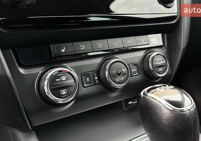 Черный Шкода Октавия, объемом двигателя 1.6 л и пробегом 257 тыс. км за 11150 $, фото 40 на Automoto.ua