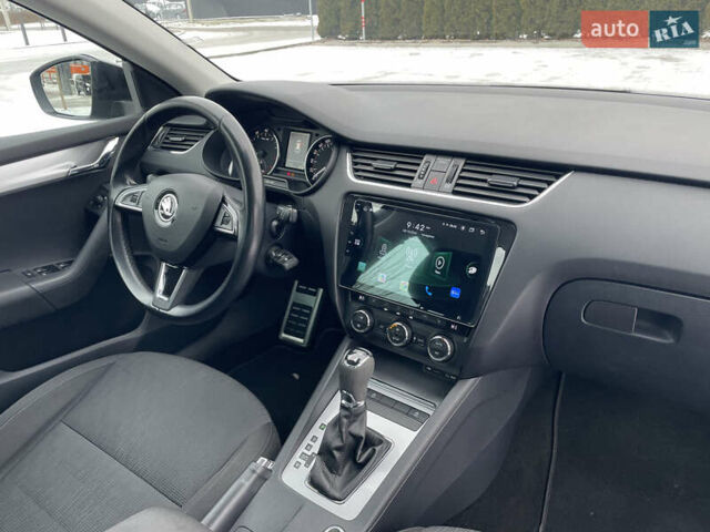 Черный Шкода Октавия, объемом двигателя 1.8 л и пробегом 198 тыс. км за 11500 $, фото 47 на Automoto.ua