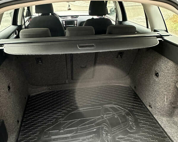 Черный Шкода Октавия, объемом двигателя 1.6 л и пробегом 240 тыс. км за 10500 $, фото 17 на Automoto.ua