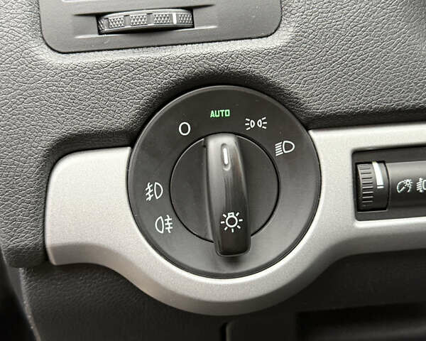 Черный Шкода Октавия, объемом двигателя 1.6 л и пробегом 207 тыс. км за 8999 $, фото 33 на Automoto.ua