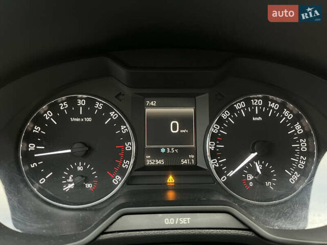 Шкода Октавия 2013 в Борисполе на Automoto.ua Черный Шкода Октавия, объемом двигателя 2 л и пробегом 355 тыс. км за 10500 $, фото 28 на Automoto.ua