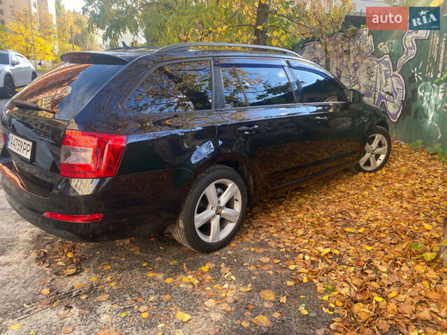 Шкода Октавия 2013 в Киеве на Automoto.ua Черный Шкода Октавия, объемом двигателя 1.97 л и пробегом 381 тыс. км за 10750 $, фото 14 на Automoto.ua