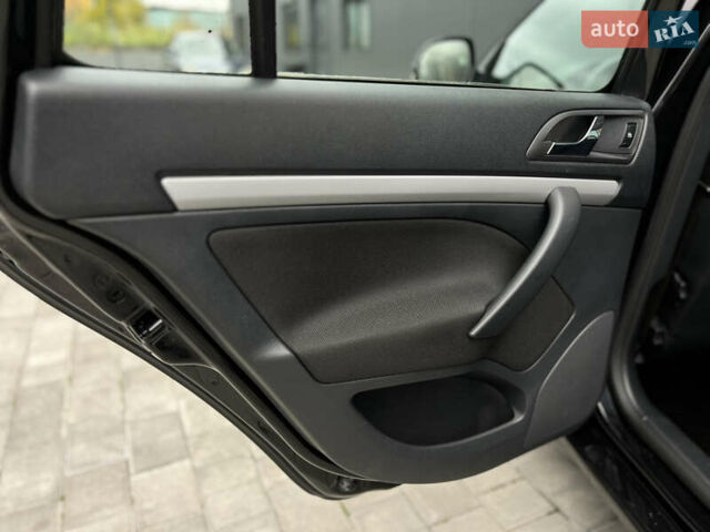 Чорний Шкода Октавія, об'ємом двигуна 1.8 л та пробігом 195 тис. км за 8900 $, фото 32 на Automoto.ua