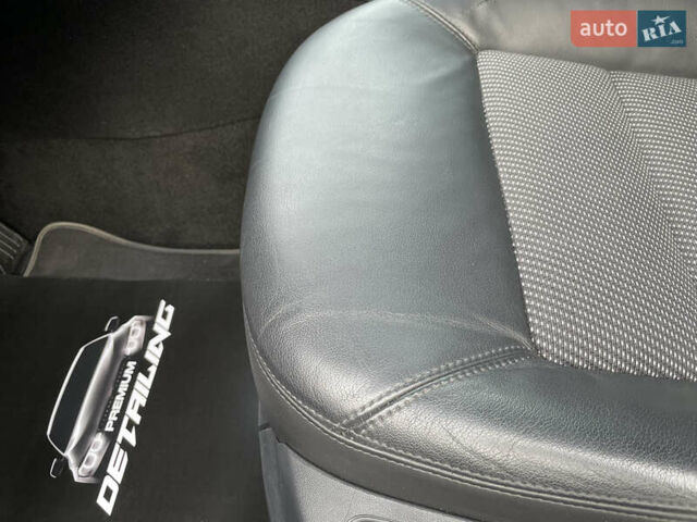 Шкода Октавия 2013 в Луцке на Automoto.ua Черный Шкода Октавия, объемом двигателя 1.6 л и пробегом 280 тыс. км за 9999 $, фото 19 на Automoto.ua