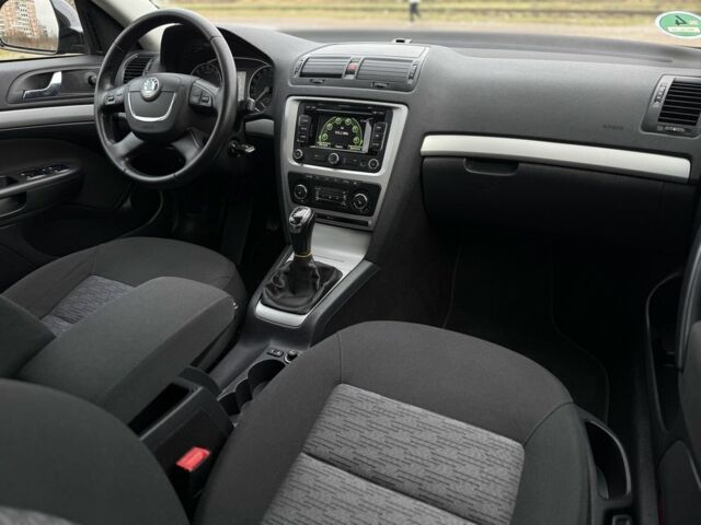 Чорний Шкода Октавія, об'ємом двигуна 1.6 л та пробігом 208 тис. км за 8999 $, фото 23 на Automoto.ua