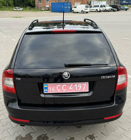 Чорний Шкода Октавія, об'ємом двигуна 2 л та пробігом 310 тис. км за 10600 $, фото 7 на Automoto.ua