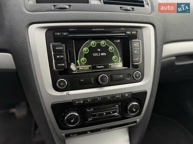 Черный Шкода Октавия, объемом двигателя 1.6 л и пробегом 208 тыс. км за 9100 $, фото 12 на Automoto.ua