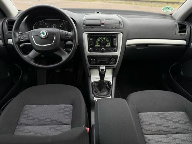 Чорний Шкода Октавія, об'ємом двигуна 1.6 л та пробігом 208 тис. км за 8999 $, фото 22 на Automoto.ua