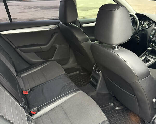 Черный Шкода Октавия, объемом двигателя 1.97 л и пробегом 260 тыс. км за 14500 $, фото 17 на Automoto.ua