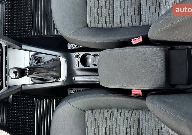 Чорний Шкода Октавія, об'ємом двигуна 1.6 л та пробігом 236 тис. км за 9499 $, фото 47 на Automoto.ua