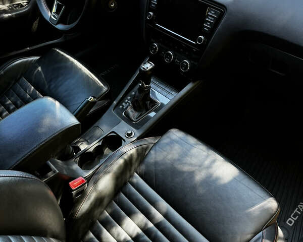 Черный Шкода Октавия, объемом двигателя 1.97 л и пробегом 298 тыс. км за 14500 $, фото 9 на Automoto.ua