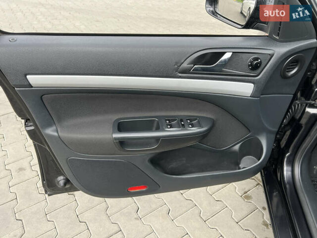 Черный Шкода Октавия, объемом двигателя 1.6 л и пробегом 238 тыс. км за 8100 $, фото 43 на Automoto.ua