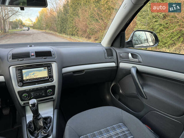 Черный Шкода Октавия, объемом двигателя 2 л и пробегом 217 тыс. км за 10550 $, фото 34 на Automoto.ua