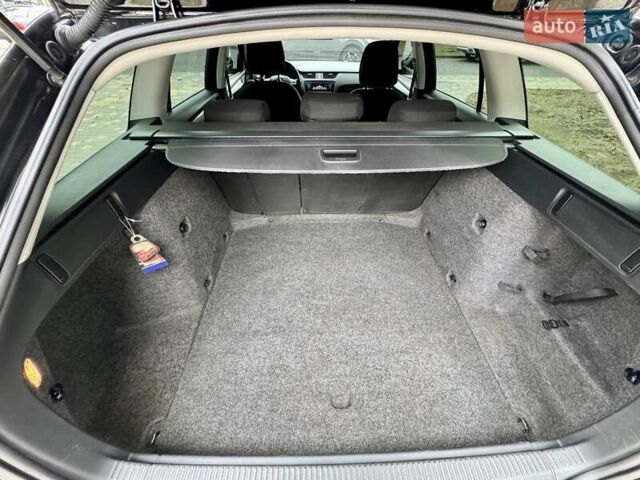 Черный Шкода Октавия, объемом двигателя 1.2 л и пробегом 292 тыс. км за 6999 $, фото 4 на Automoto.ua