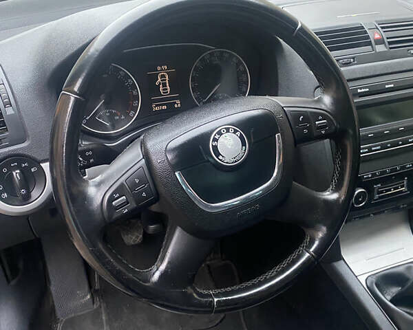 Чорний Шкода Октавія, об'ємом двигуна 1.6 л та пробігом 236 тис. км за 9000 $, фото 34 на Automoto.ua