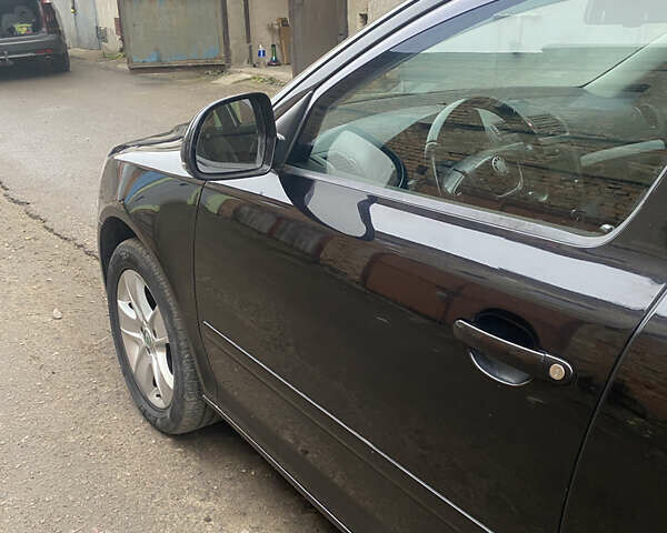 Чорний Шкода Октавія, об'ємом двигуна 1.6 л та пробігом 236 тис. км за 9000 $, фото 31 на Automoto.ua