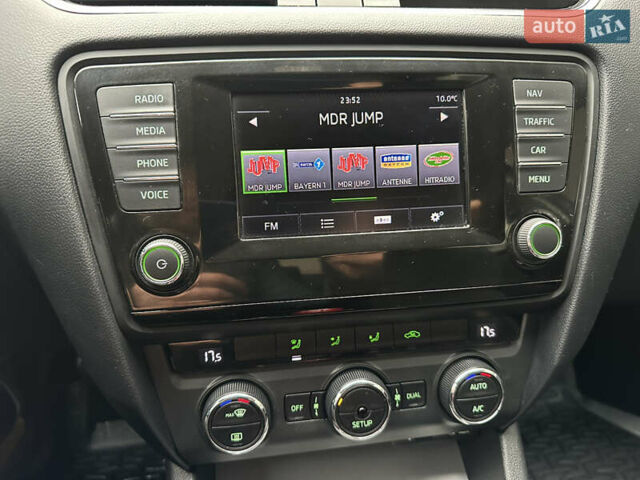 Черный Шкода Октавия, объемом двигателя 1.6 л и пробегом 240 тыс. км за 10500 $, фото 23 на Automoto.ua