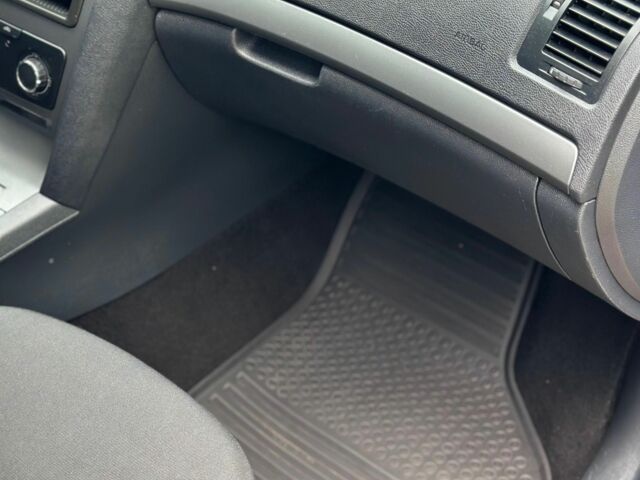 Черный Шкода Октавия, объемом двигателя 1.4 л и пробегом 246 тыс. км за 6599 $, фото 23 на Automoto.ua