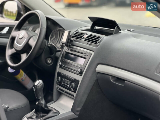 Черный Шкода Октавия, объемом двигателя 1.6 л и пробегом 238 тыс. км за 8100 $, фото 30 на Automoto.ua