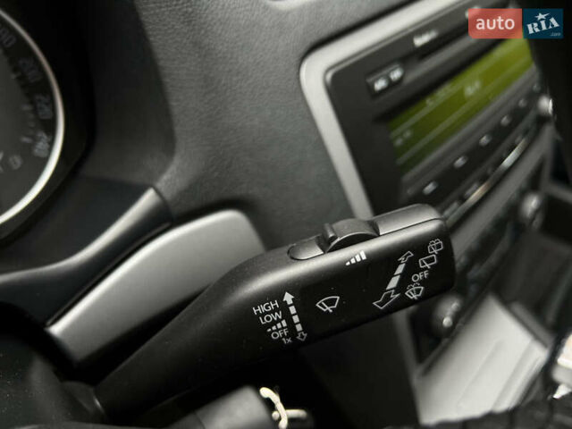 Чорний Шкода Октавія, об'ємом двигуна 1.8 л та пробігом 195 тис. км за 8900 $, фото 54 на Automoto.ua