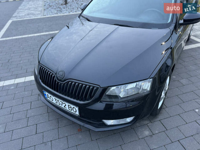 Черный Шкода Октавия, объемом двигателя 2 л и пробегом 301 тыс. км за 9999 $, фото 3 на Automoto.ua