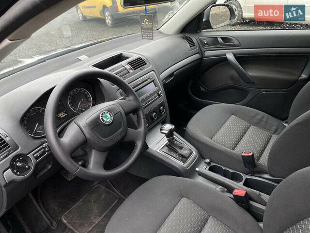 Черный Шкода Октавия, объемом двигателя 1.6 л и пробегом 258 тыс. км за 8500 $, фото 17 на Automoto.ua