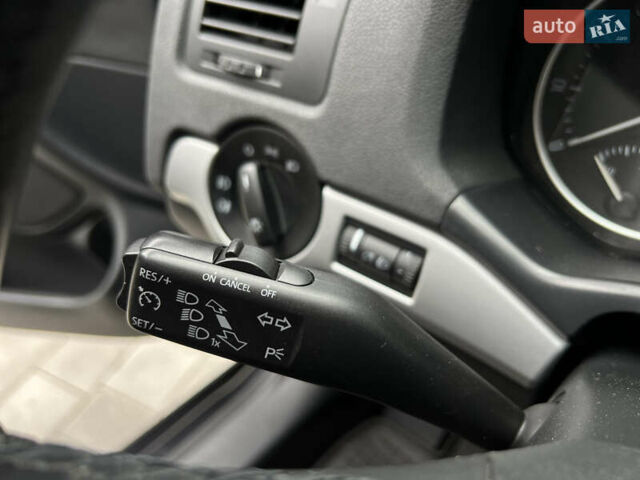 Чорний Шкода Октавія, об'ємом двигуна 1.8 л та пробігом 195 тис. км за 8900 $, фото 53 на Automoto.ua