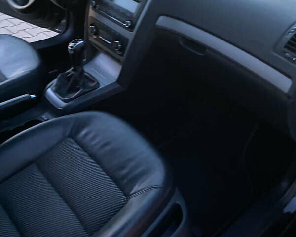 Чорний Шкода Октавія, об'ємом двигуна 2 л та пробігом 252 тис. км за 9770 $, фото 10 на Automoto.ua