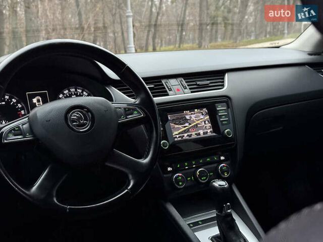 Черный Шкода Октавия, объемом двигателя 1.6 л и пробегом 330 тыс. км за 10300 $, фото 42 на Automoto.ua