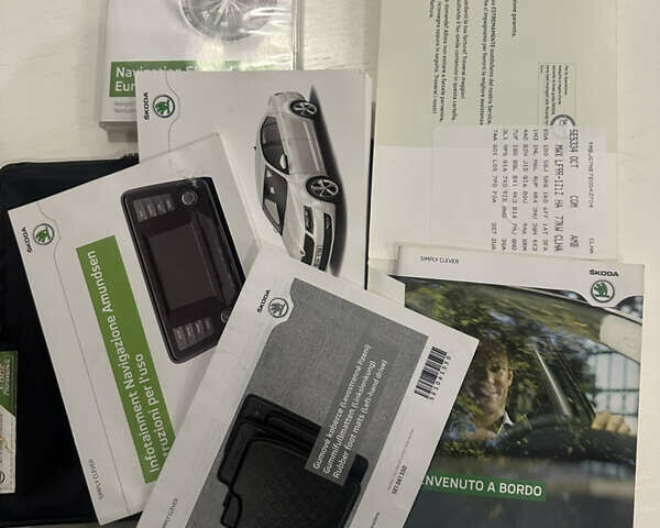 Черный Шкода Октавия, объемом двигателя 1.6 л и пробегом 240 тыс. км за 10500 $, фото 27 на Automoto.ua