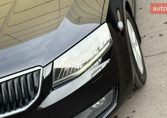 Черный Шкода Октавия, объемом двигателя 1.6 л и пробегом 257 тыс. км за 11150 $, фото 6 на Automoto.ua