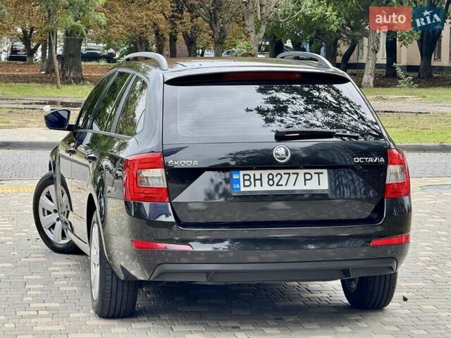 Черный Шкода Октавия, объемом двигателя 1.2 л и пробегом 292 тыс. км за 6999 $, фото 65 на Automoto.ua