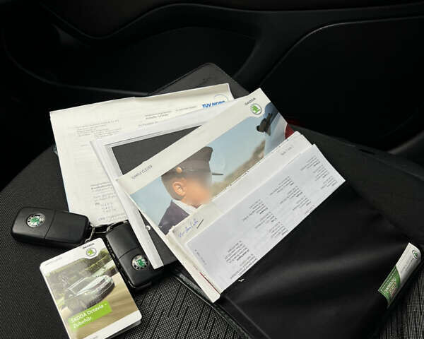 Чорний Шкода Октавія, об'ємом двигуна 1.8 л та пробігом 195 тис. км за 8900 $, фото 57 на Automoto.ua