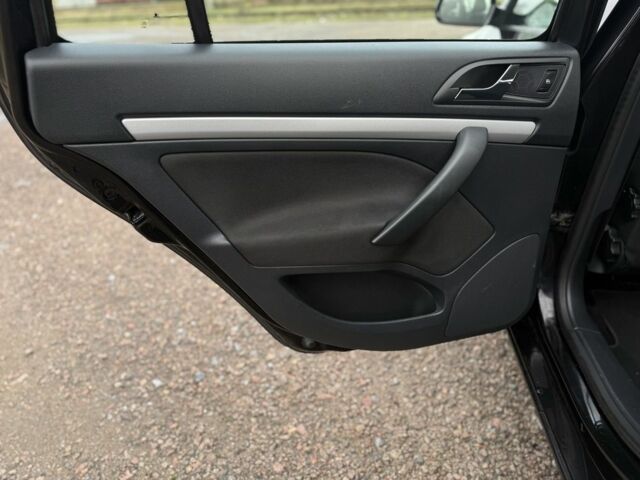 Чорний Шкода Октавія, об'ємом двигуна 1.6 л та пробігом 208 тис. км за 8999 $, фото 17 на Automoto.ua