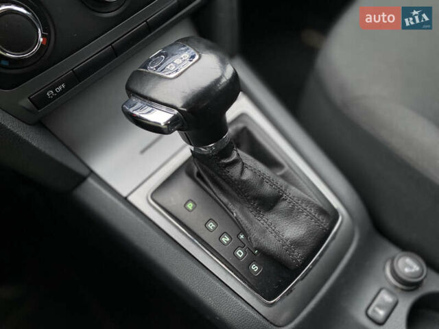 Черный Шкода Октавия, объемом двигателя 1.6 л и пробегом 258 тыс. км за 8500 $, фото 31 на Automoto.ua