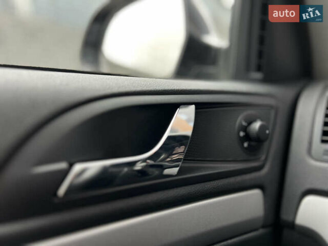 Чорний Шкода Октавія, об'ємом двигуна 1.8 л та пробігом 195 тис. км за 8900 $, фото 55 на Automoto.ua